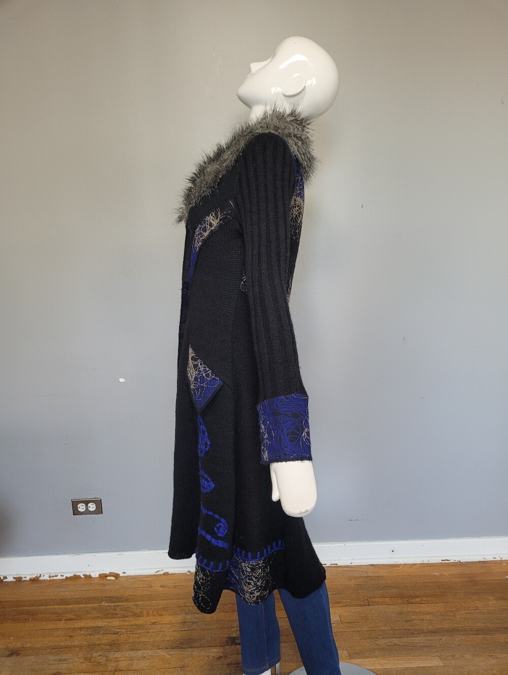 Papillon Art-to-Wear Embroidered Knit Sweater Coat with Faux Fur Collar, Size M - Picture 6 of 9
